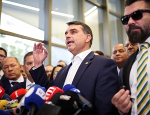 Flávio confirma encontro com Vorcaro após banqueiro ter sido preso