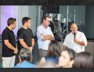 Deputado Sergio Fernandes reúne mais de 300 pessoas em Pedro do Rio e fortalece debate sobre o futuro de Petrópolis
