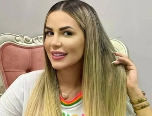 Deolane Bezerra entra na Justiça após bloqueio de saque milionário em banco