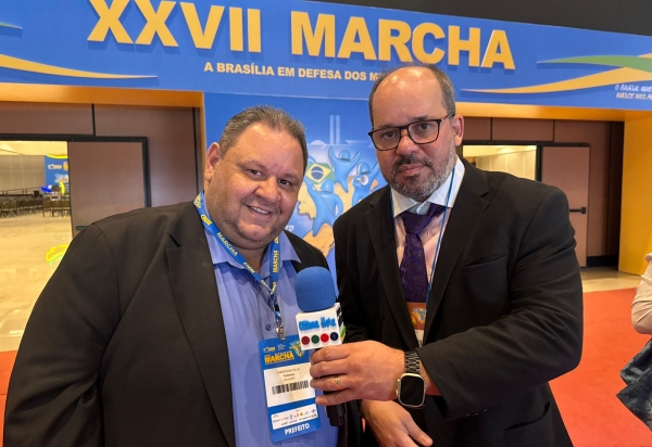 Anderson Geraldo, Prefeito de Barroso (MG) denuncia 'pautas bombas' do Congresso que destroem orçamentos municipais e impedem políticas públicas locais