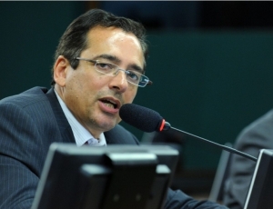 Ex-deputado Protógenes Queiroz tenta no STF reverter condenação e reaver cargo de delegado da PF