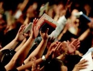TSE decide que igrejas não podem ser usadas para favorecer candidatos