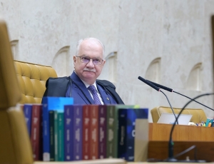 Fachin propõe contracheque único para magistrados em resolução que será analisada pelo CNJ
