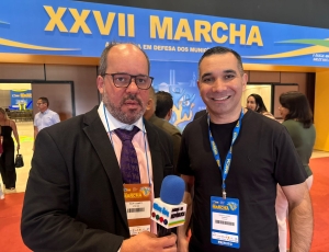 Prefeito de Parobé Gilberto Gomes Junior fala da 'capital do calçado' que virou modelo: Transporte gratuito, Educação digital e Saúde que atende 34 municípios