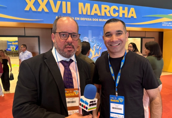 Prefeito de Parobé Gilberto Gomes Junior fala da 'capital do calçado' que virou modelo: Transporte gratuito, Educação digital e Saúde que atende 34 municípios