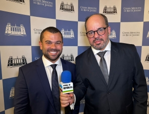 Medalha Pedro Ernesto para Felipe Pampolha: a noite em que a Zona Oeste ocupou o centro do Legislativo carioca