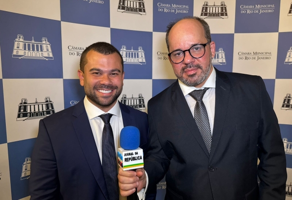 Medalha Pedro Ernesto para Felipe Pampolha: a noite em que a Zona Oeste ocupou o centro do Legislativo carioca