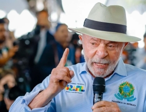 O presidente também disse que organizações são terroristas ara brasileiros e não para Trump.