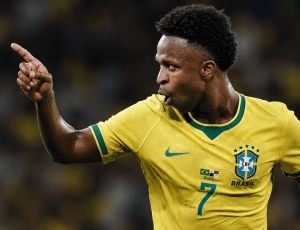 Brasil goleia o Panamá por 6 a 2 e dá show no Maracanã em amistoso internacional