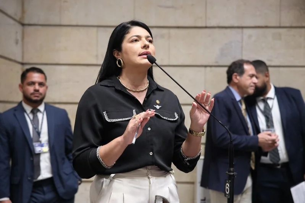 Virgínia recebe apoio de Alana Passos após xingamentos no Maracanã: Mulher não merece defesa?