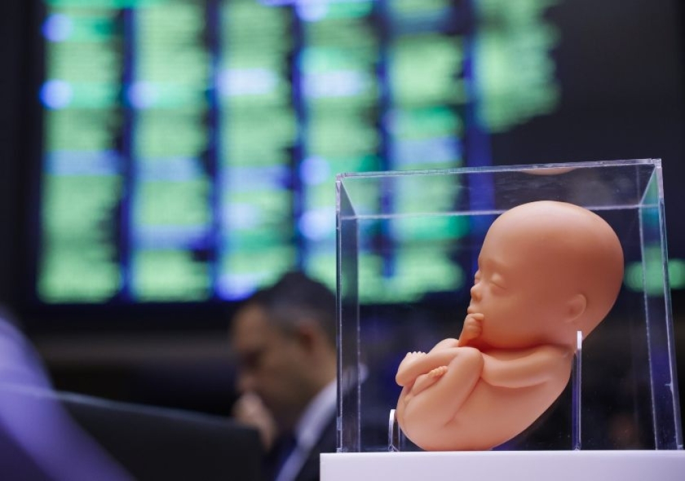 Senado aprova projeto que endurece regras para aborto legal em crianças e adolescentes