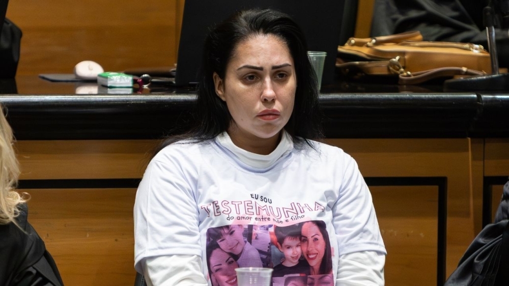 Monique Medeiros reafirma inocência durante julgamento pela morte de Henry Borel
