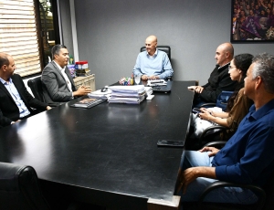 Tande Vieira destaca pioneirismo de Resende em projeto que vai ampliar cobertura de telefonia e internet