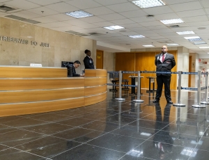 Caso Henry Borel: décimo dia de julgamento começa com debates entre acusação e defesa