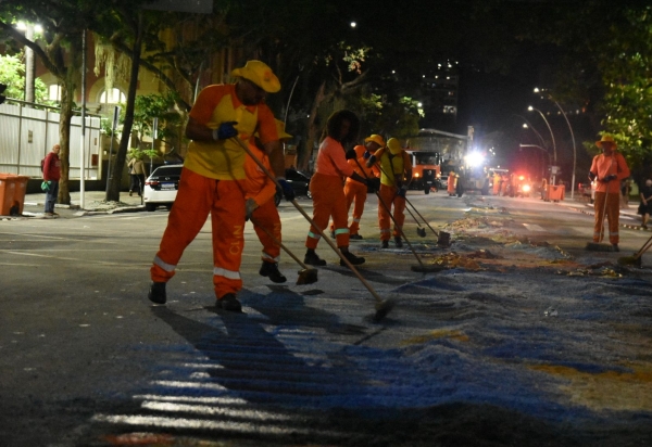 Companhia de Limpeza de Niterói realiza operação especial no feriado de Corpus Christi