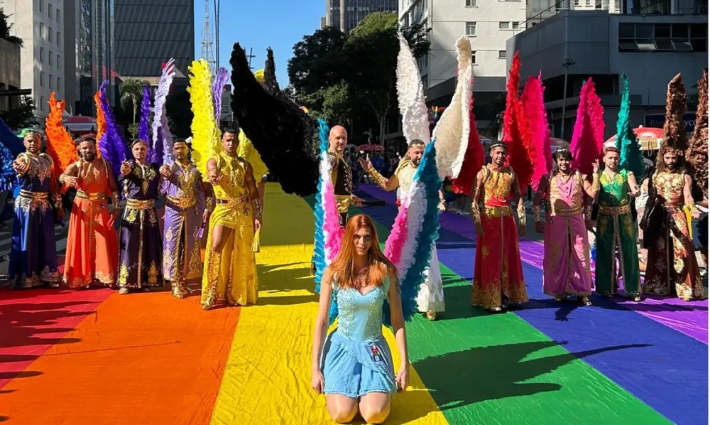 Parada do Orgulho LGBT+ leva cores e vibração à Avenida Paulista