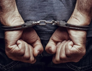 Pai é preso suspeito de matar a filha de 12 anos espancada em MT