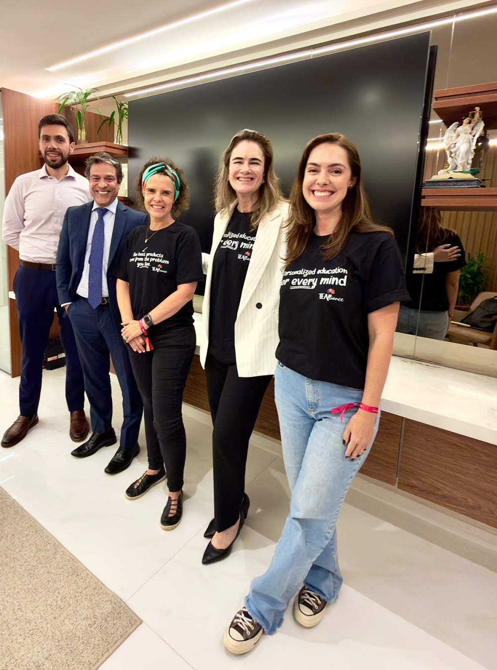 Nêmesis recebe fundadoras da TEAlliance e fortalece parceria estratégica pela inclusão escolar no Rio de Janeiro