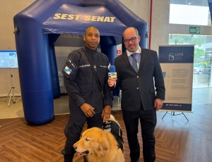 Sargento Brito cria programa pioneiro de terapia com cães para crianças autistas na PMERJ