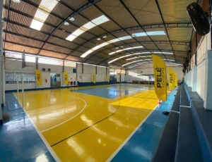 No embalo da Copa do Mundo, legado do Rei do Futebol impulsiona expansão da Pelé Academia nas escolas brasileiras