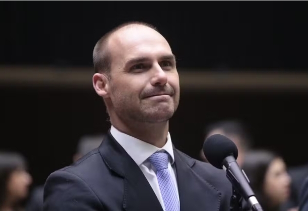 Por unanimidade, STF condena Eduardo Bolsonaro no caso do tarifaço