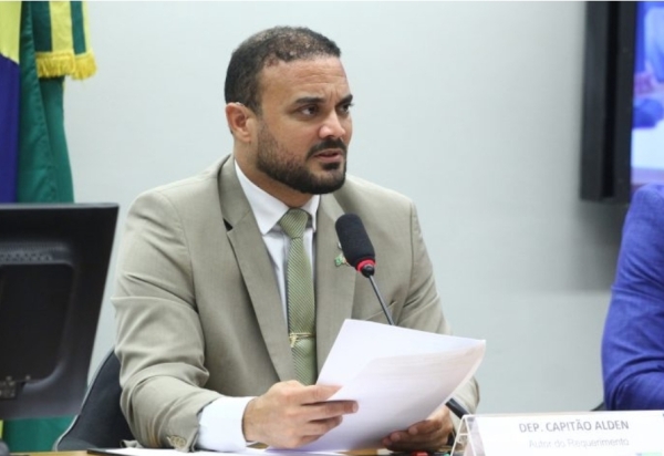 Comissão aprova proposta de porte de arma para corretores de imóveis