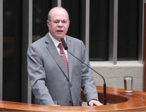 Comissão aprova uso de royalties do petróleo para financiar tarifa zero no transporte
