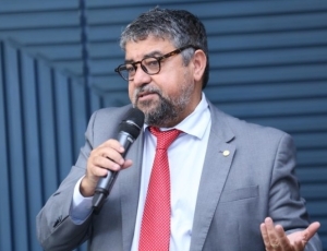 Maricá: compra de terrenos por R$ 29 milhões reacende debate sobre decisões judiciais envolvendo Quaquá do PT