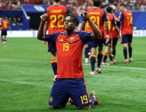 Espanha atropela Arábia Saudita e vê Yamal entrar para a história da Copa