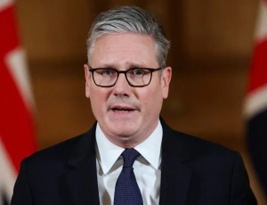 Primeiro-ministro do Reino Unido, Keir Starmer anuncia demissão