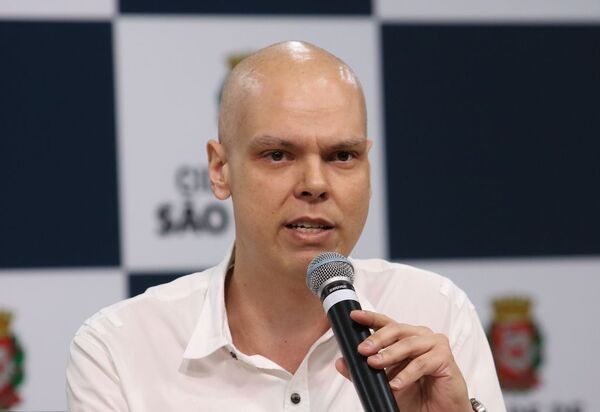Prefeito de São Paulo é internado em UTI após apresentar sangramento  