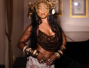 LUDMILLA anuncia sua 2ª convidada para  “Fragmentos: A Experiência”  AJULIACOSTA se junta a DUQUESA  no show do dia 23 de julho, no Qualistage