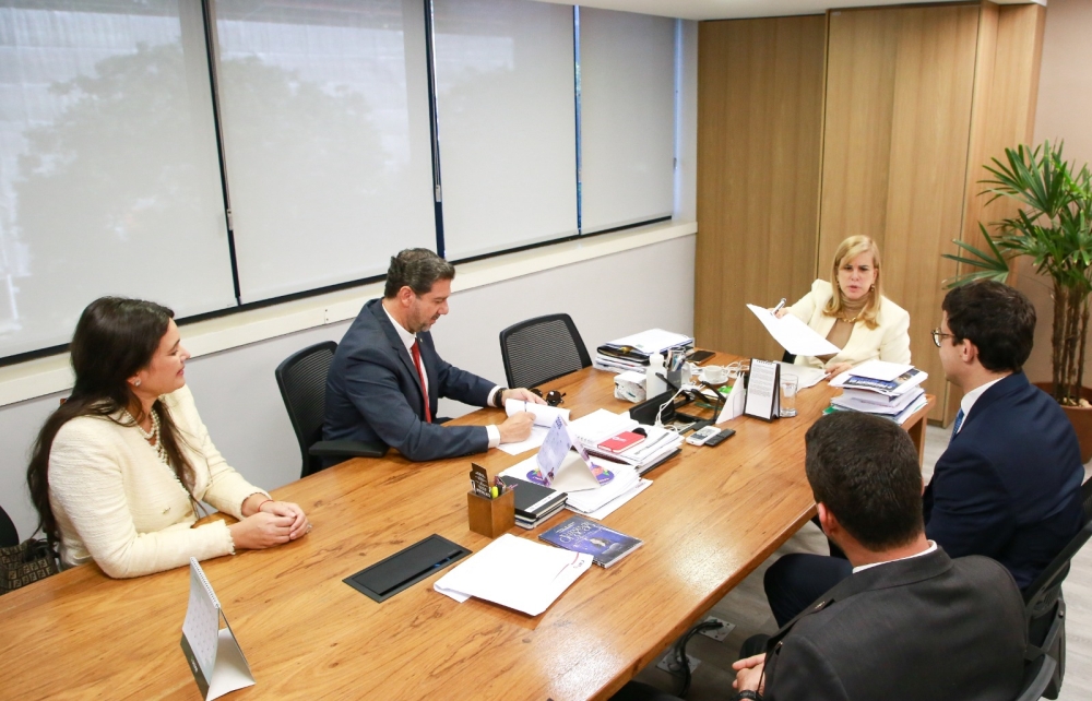 OAB-RJ firma cooperação com Câmara de Arbitragem de Direito Marítimo e prevê curso na área