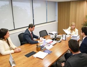 OAB-RJ firma cooperação com Câmara de Arbitragem de Direito Marítimo e prevê curso na área