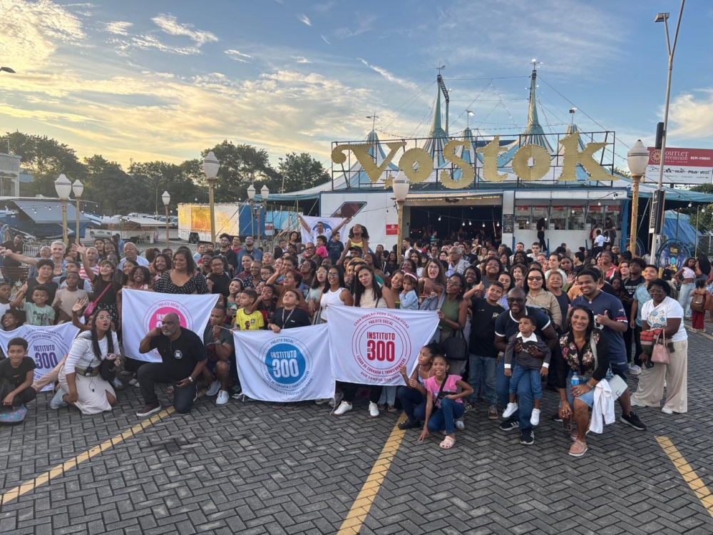 Levando acesso à cultura, Instituto Os 300 proporciona experiência inesquecível para mais de 350 pessoas no Circo Vostok