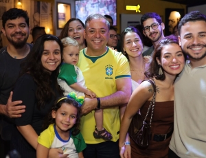 Rodrigo Neves completa 50 anos e reúne lideranças políticas do Estado