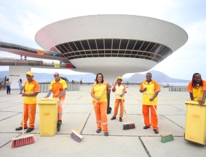 Clin completa 37 anos consolidada como referência em limpeza urbana e transformação social