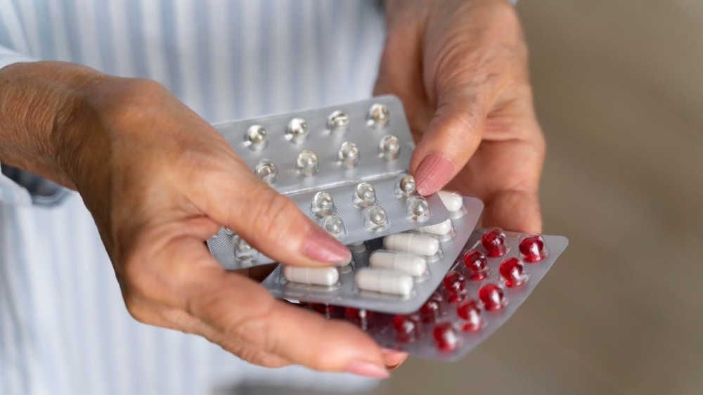 Estudo aponta que uso de antibióticos pode provocar alterações prolongadas no microbioma intestinal