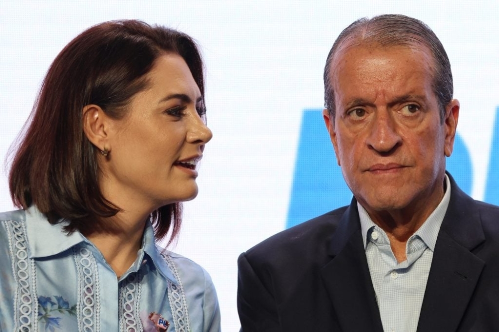 Michelle Bolsonaro sinaliza desistência do Senado e amplia crise no PL