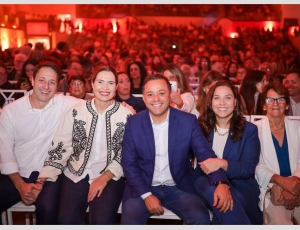 Roberto Carlos inaugura Arena Niterói em noite de emoção, clássicos e sonhos realizados
