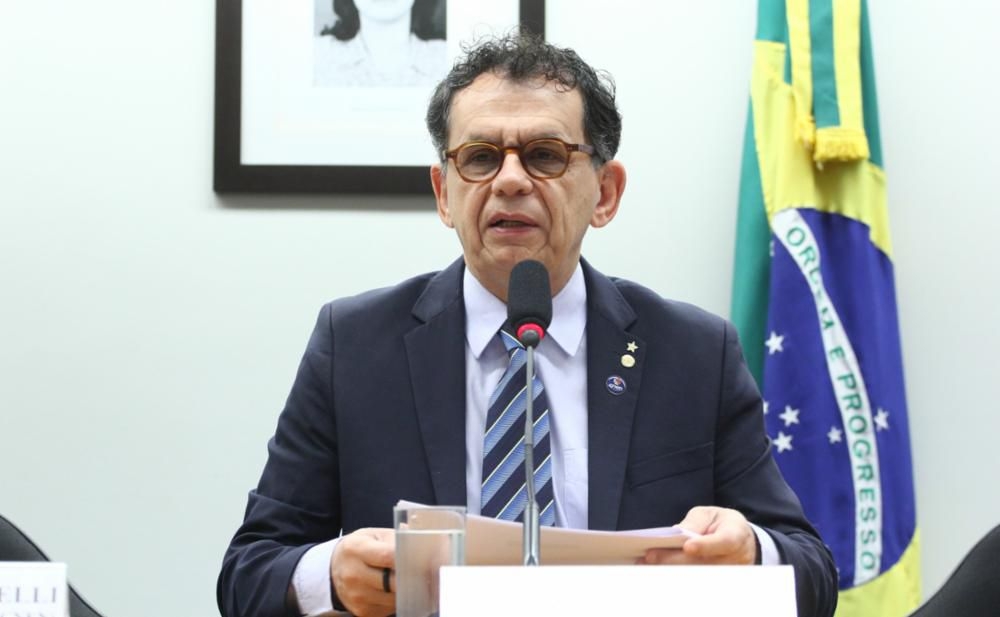 Lula sanciona lei de Reimont que assiste trabalhadores domésticos escravizados