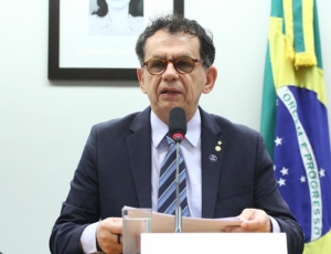 Lula sanciona lei de Reimont que assiste trabalhadores domésticos escravizados