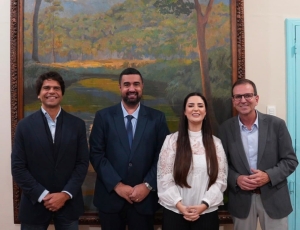Paes e Pedro Paulo se encontram com prefeito e primeira-dama de Teresópolis, a pré-candidata à deputada estadual Cláudia Vasconcellos
