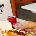 De Cachorro Crente a sex shop gospel, marcas evangélicas disputam mercado bilionário