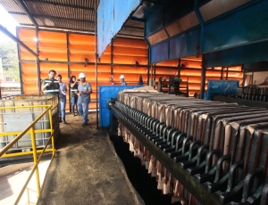 Projeção de superávit comercial é elevada para US$ 90 bilhões 