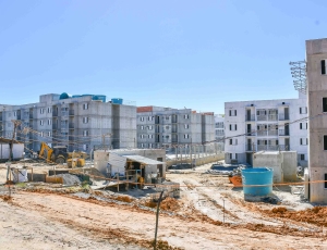 Tande Vieira acompanha avanço das obras dos 384 apartamentos no Castelo Branco