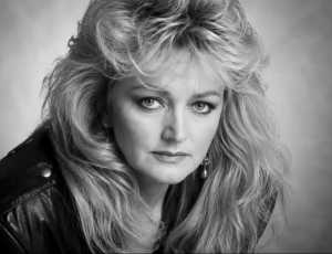 Morre Bonnie Tyler aos 75 anos e deixa legado com o sucesso Total Eclipse of the Heart