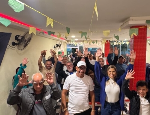 Pré-candidata a deputada estadual Luciana Polati participa de Encontro de Ideias em Arraial do Cabo e reforça compromisso com a escuta da população