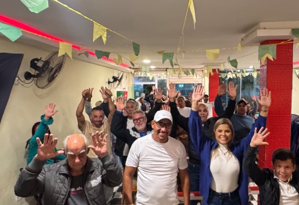 Pré-candidata a deputada estadual Luciana Polati participa de Encontro de Ideias em Arraial do Cabo e reforça compromisso com a escuta da população