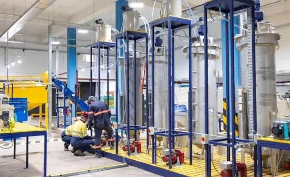 Meteoric Brasil avança com projeto de terras raras em Minas Gerais e prepara planta industrial bilionária